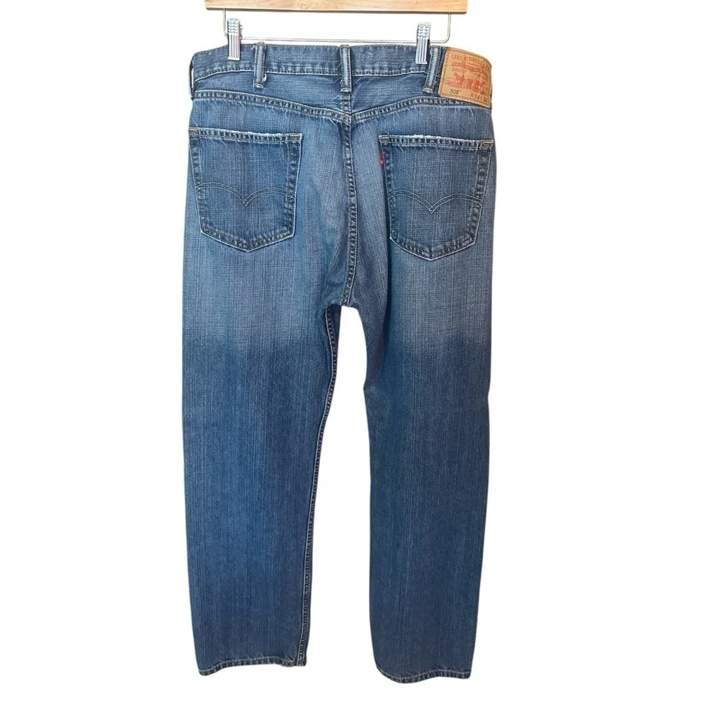 Levi's 505 Red Tag Men's Distressed Denim Jeans 38 x 32
